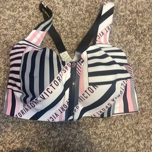 Victoria Secrets sport Bra  38DDD